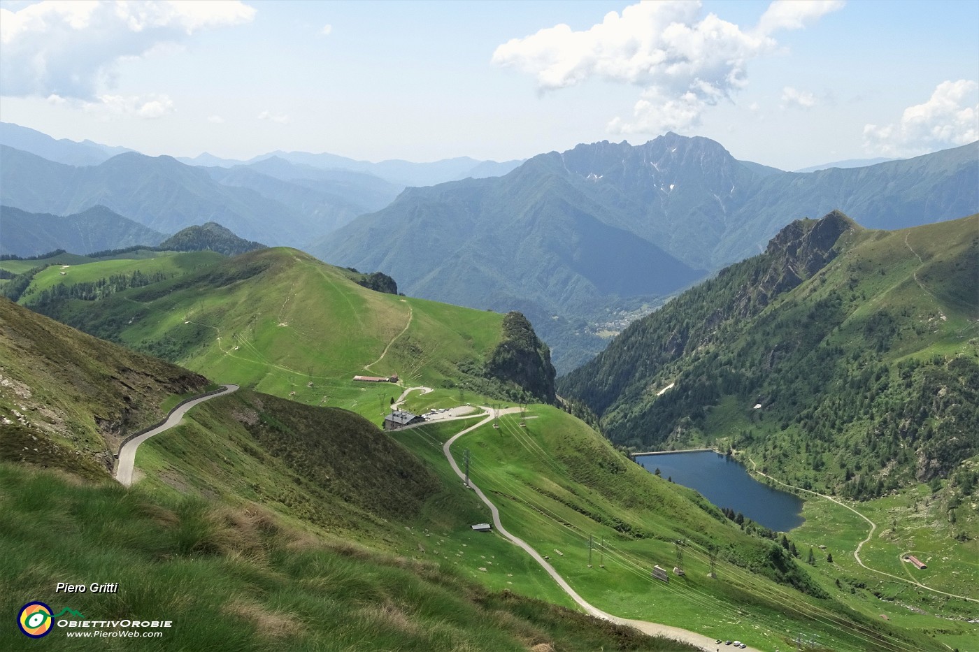 77 Vista sulla conca di Ca' San Marco con il Lago di Valmora.JPG